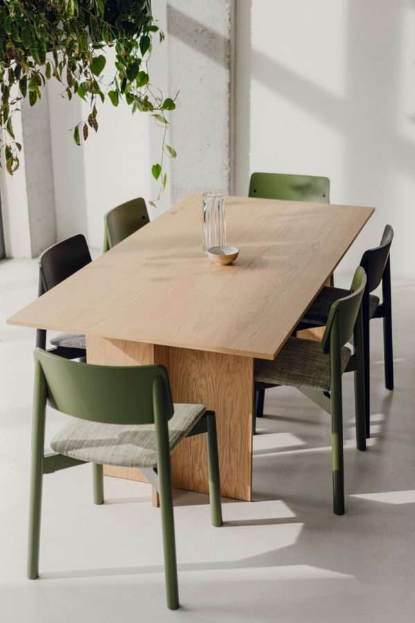 Project Matching Contract Furniture Rectangular Wooden Table, E0-grade Multilayer Board with Wood Veneer