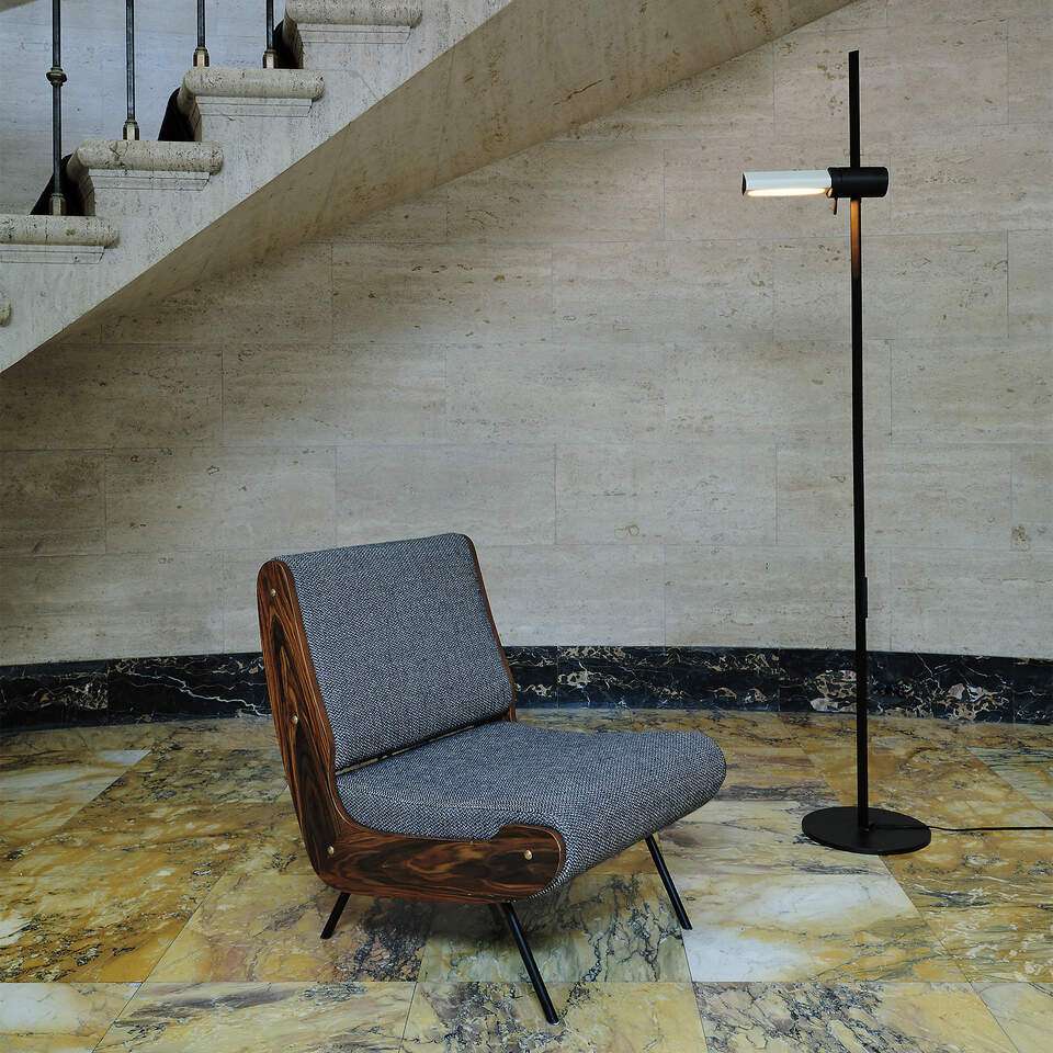 Bifma-Certified Contract-Grade Furniture Walnut Wood Veneer Panels Armless Lounge Chair