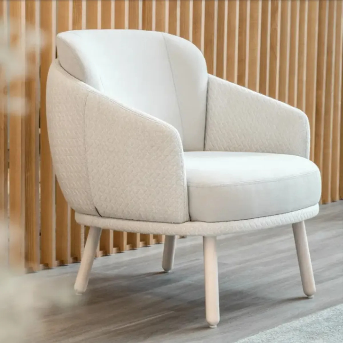 Modern Luxury Wooden Material Leather Fabric Hotel Chair
