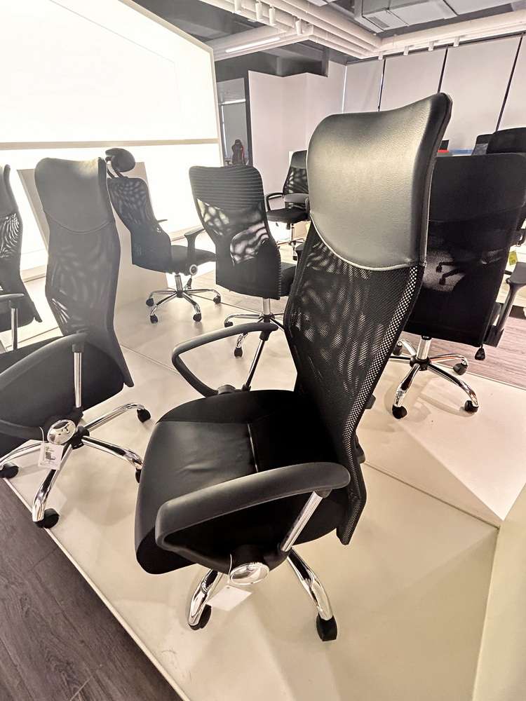 Factory Direct Sale Modern Ergonomic Swivel Mesh Executive Office Chair